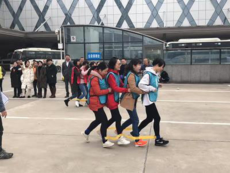 南昌長運(yùn)工會舉辦慶“三八”女職工趣味活動