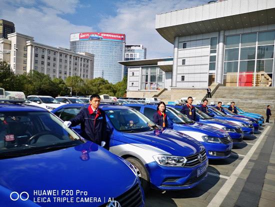 江西長(zhǎng)運(yùn)出租汽車有限公司、南昌長(zhǎng)運(yùn)榮獲全市交通運(yùn)輸行業(yè)“三大攻堅(jiān)戰(zhàn)”優(yōu)勝企業(yè)