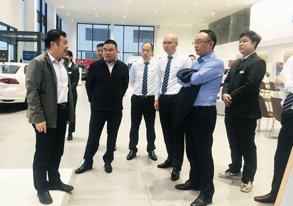 市政公用集團副總經(jīng)理郭曉慶一行蒞臨上饒汽運調研