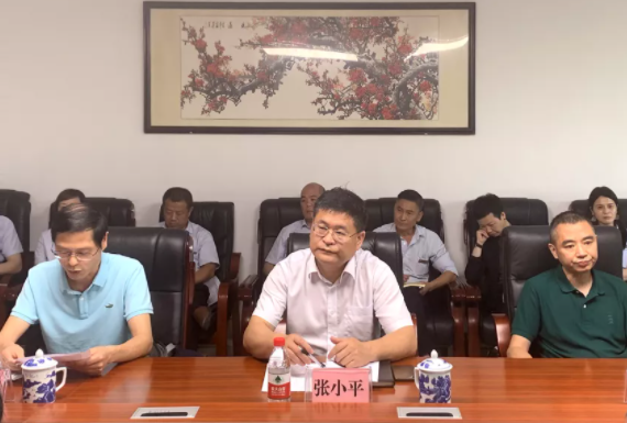 張小平、吳隼一行蒞臨吉安長(zhǎng)運(yùn)、吉安公交檢查指導(dǎo)工作